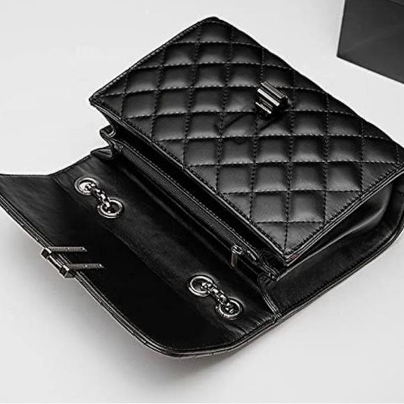 NWT-BELLALUNA-BLACK QUILTED HANBAG - Picture 7 of 8